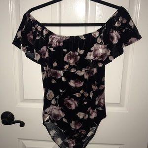 Ivy & Main Floral velvet Bodysuit